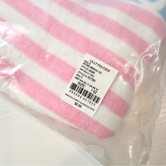 Lilly Pulitzer Beach Towel, Soleil It On Me - Picture 7 of 12